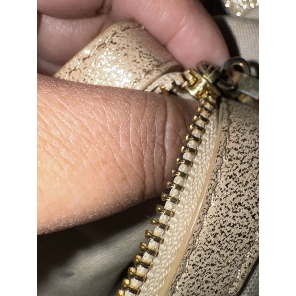 Tory Burch Dean Hobo Bag - Picture 14 of 16